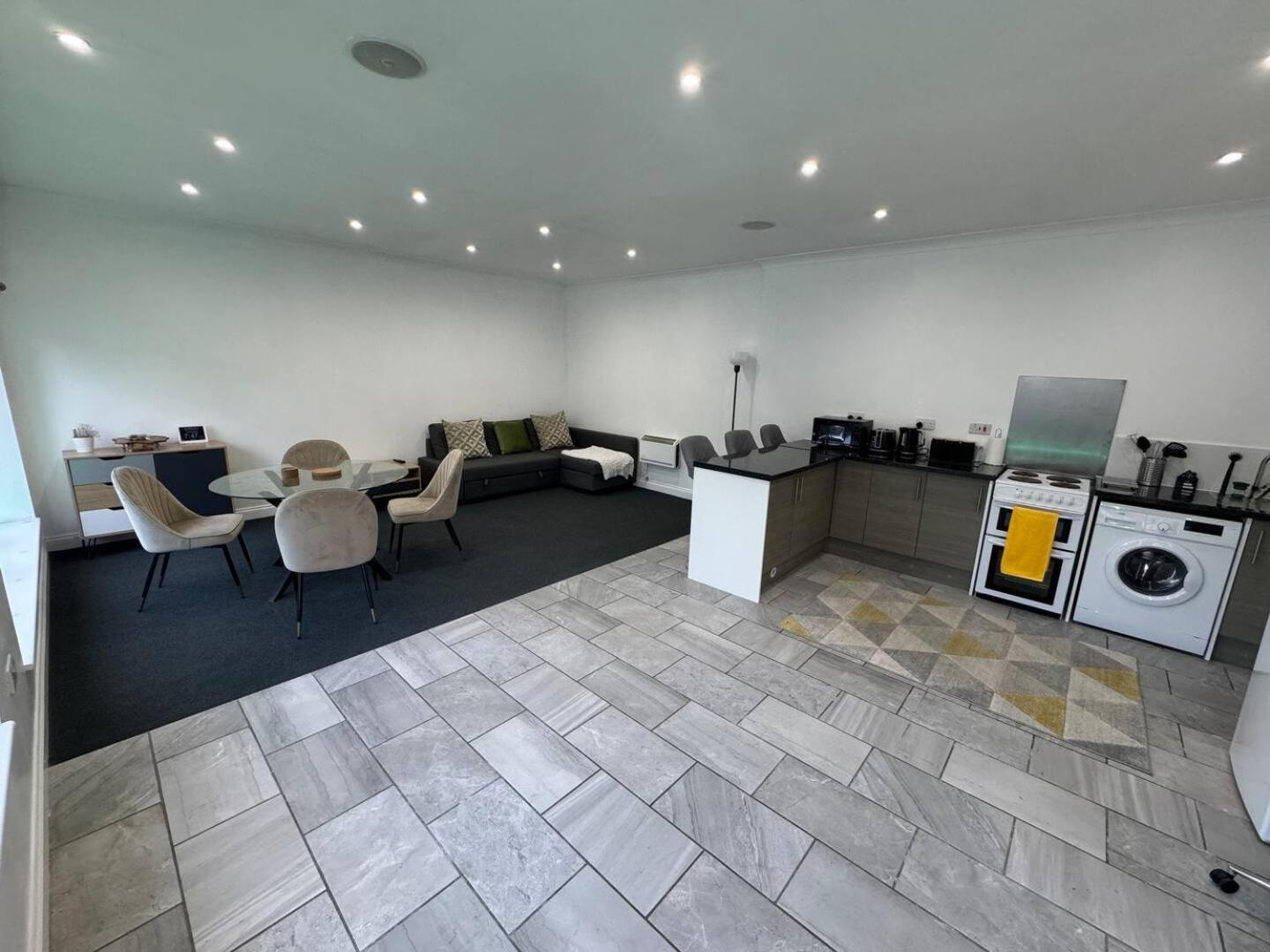 Apartment Spacious Private Cinema *